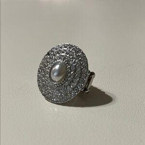 Elegant Silver and Pearl Women's Ring